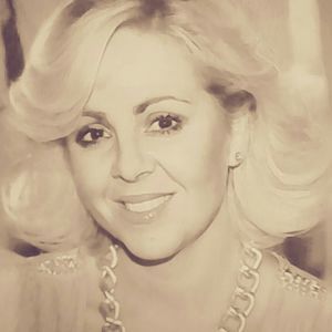 Meet your Posher, Gina